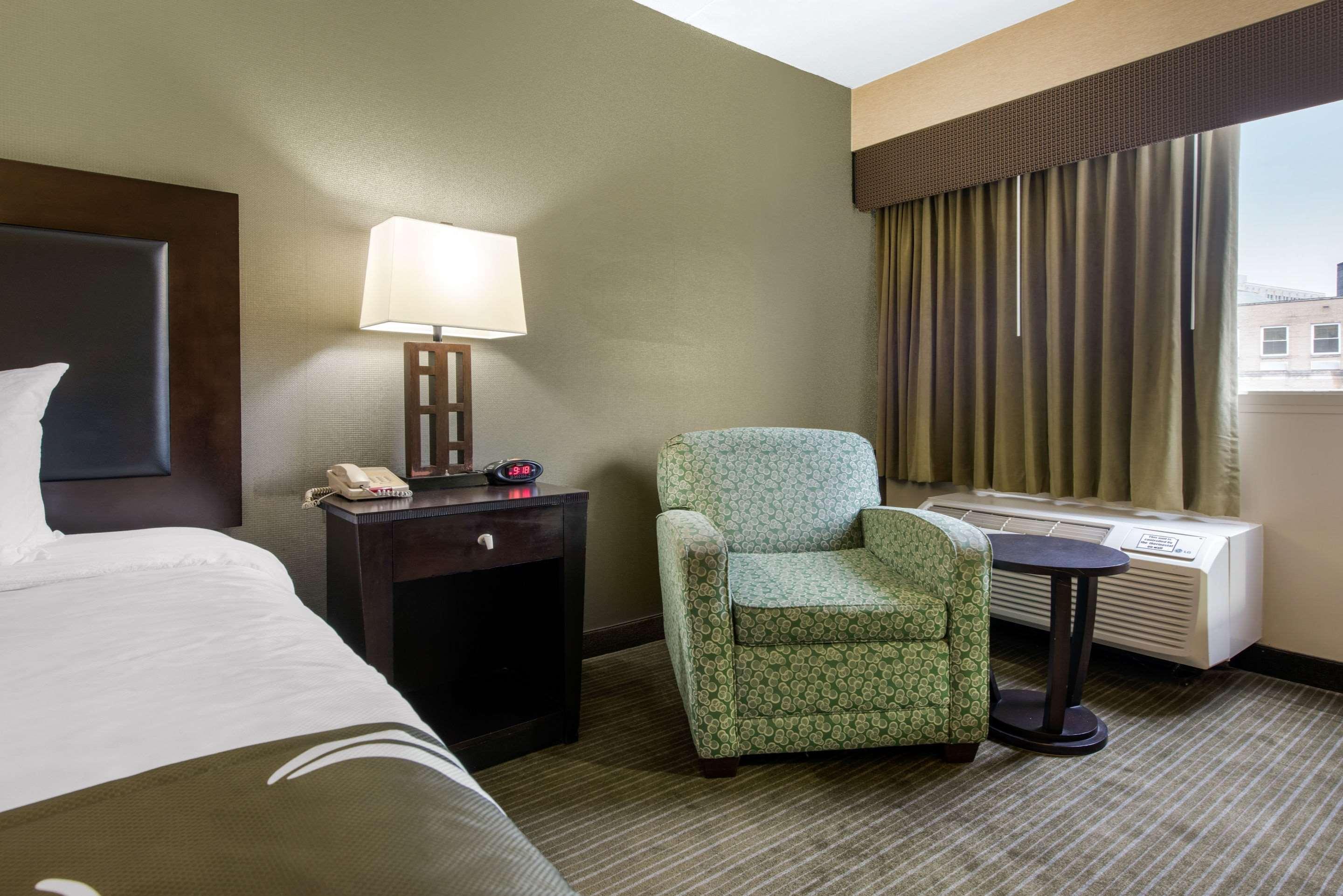 Quality Inn & Suites Charleston - Civic Center Luaran gambar