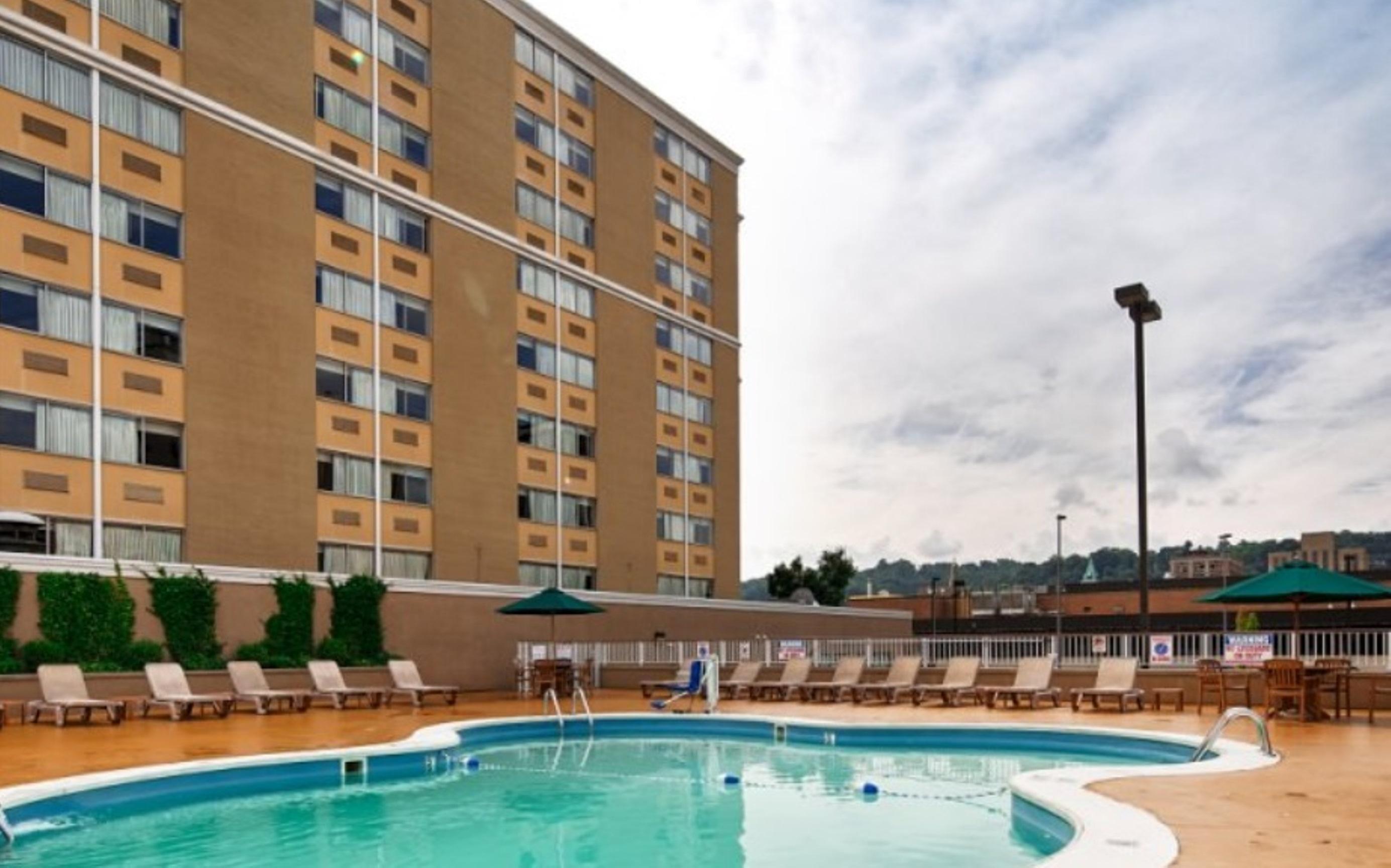 Quality Inn & Suites Charleston - Civic Center Luaran gambar