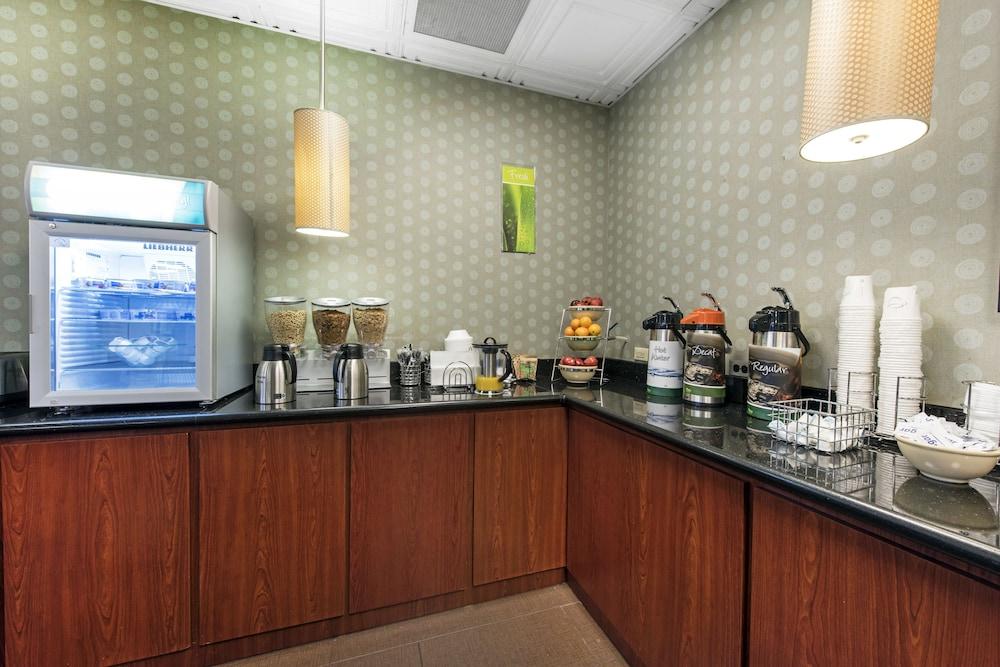 Quality Inn & Suites Charleston - Civic Center Luaran gambar