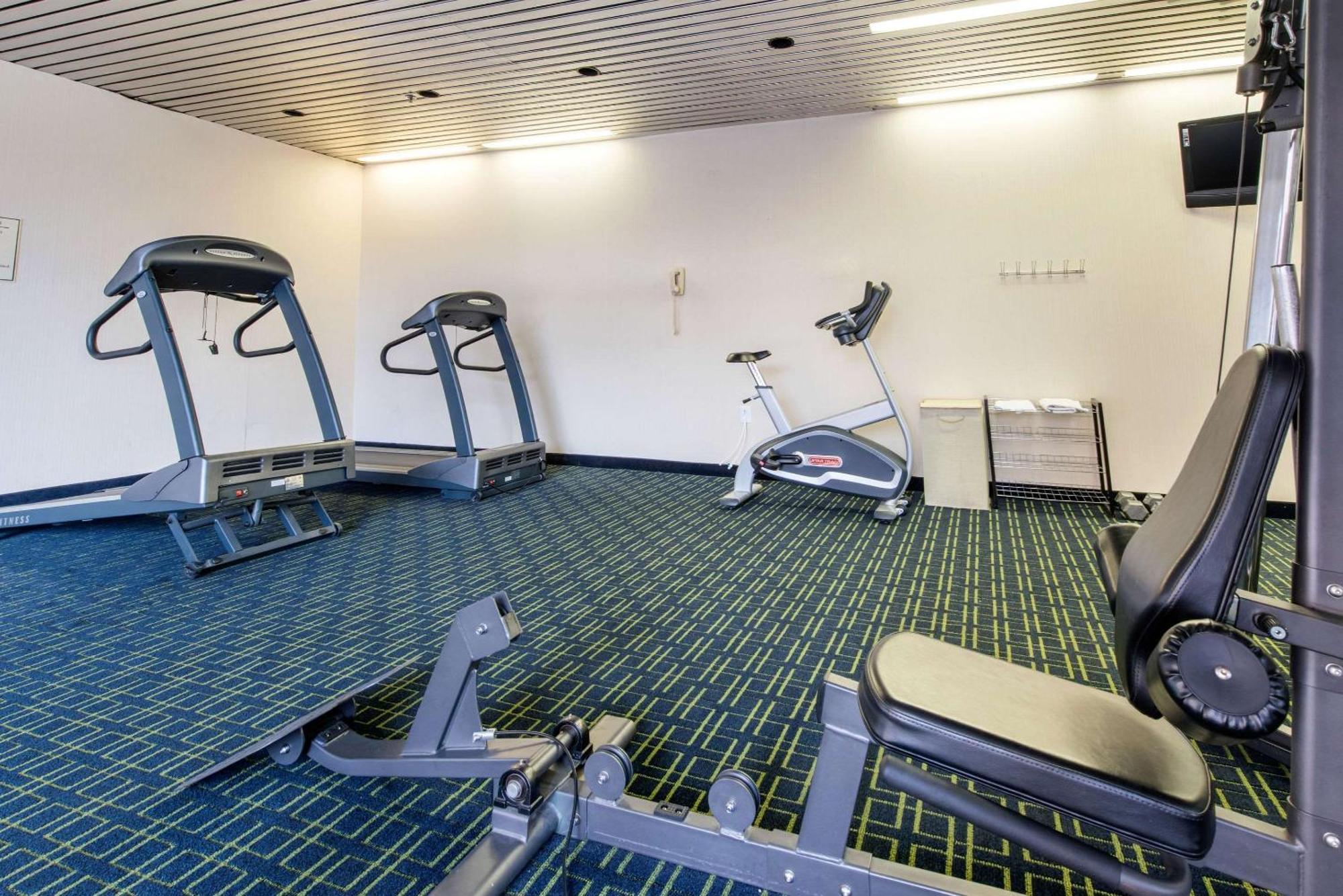 Quality Inn & Suites Charleston - Civic Center Luaran gambar