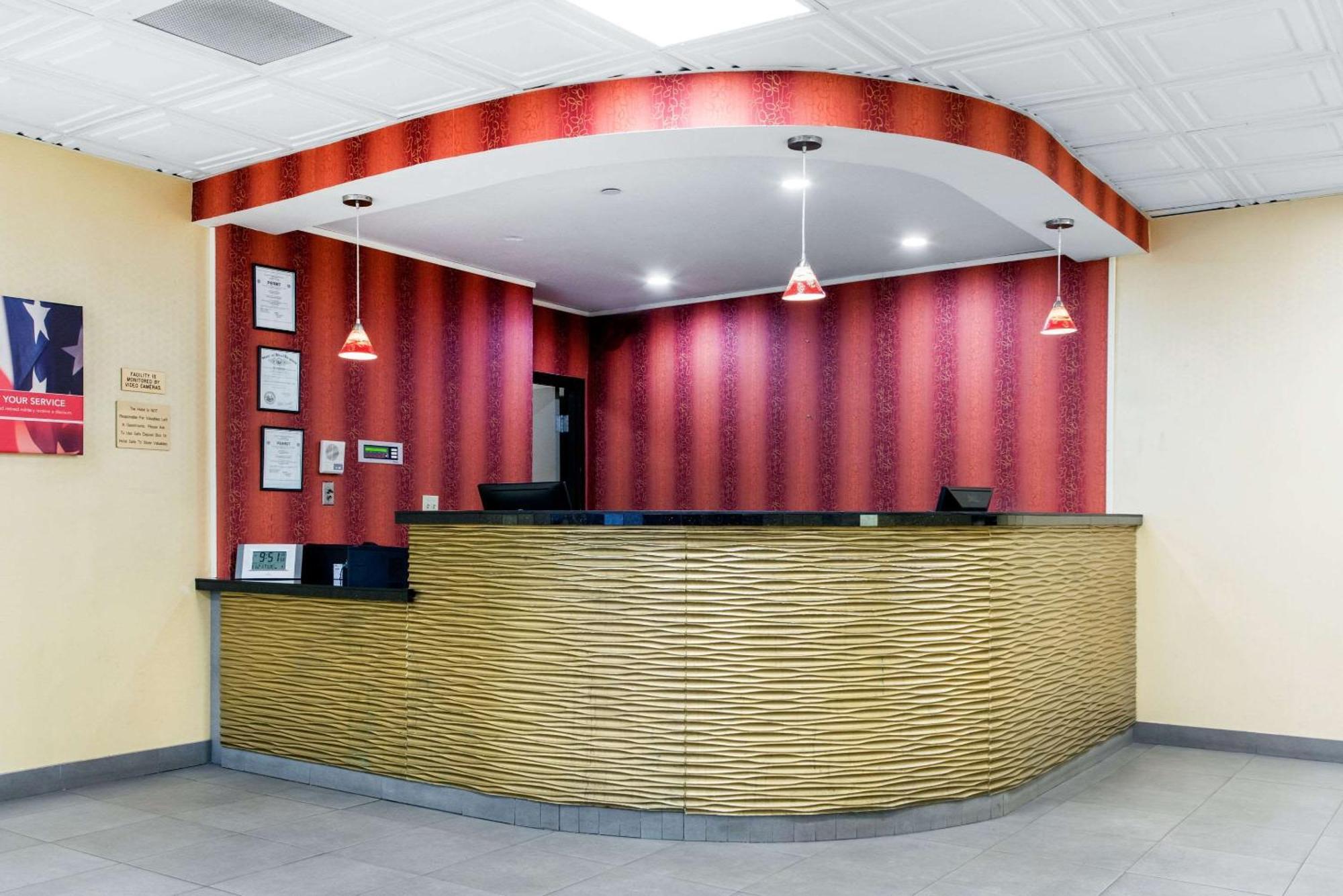 Quality Inn & Suites Charleston - Civic Center Luaran gambar