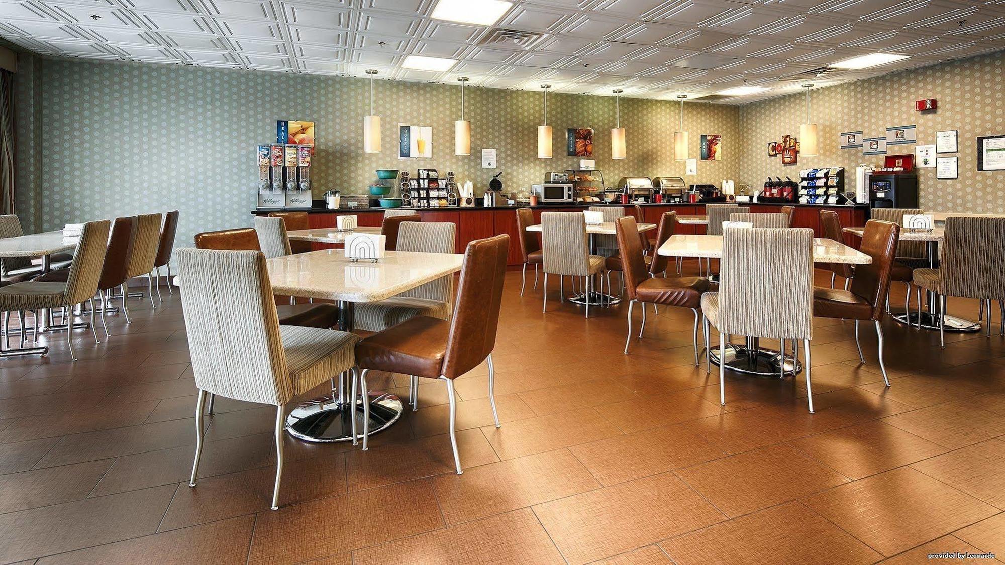 Quality Inn & Suites Charleston - Civic Center Luaran gambar