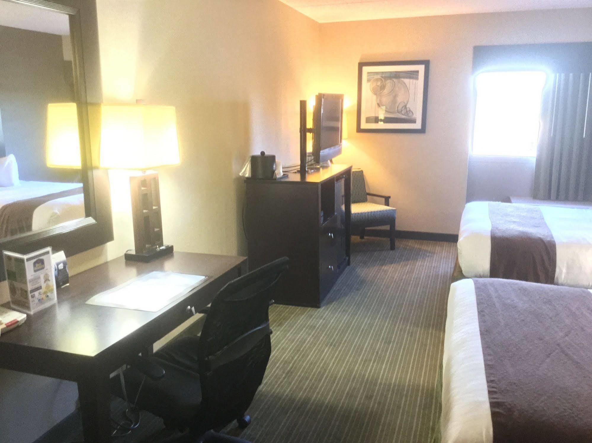 Quality Inn & Suites Charleston - Civic Center Luaran gambar